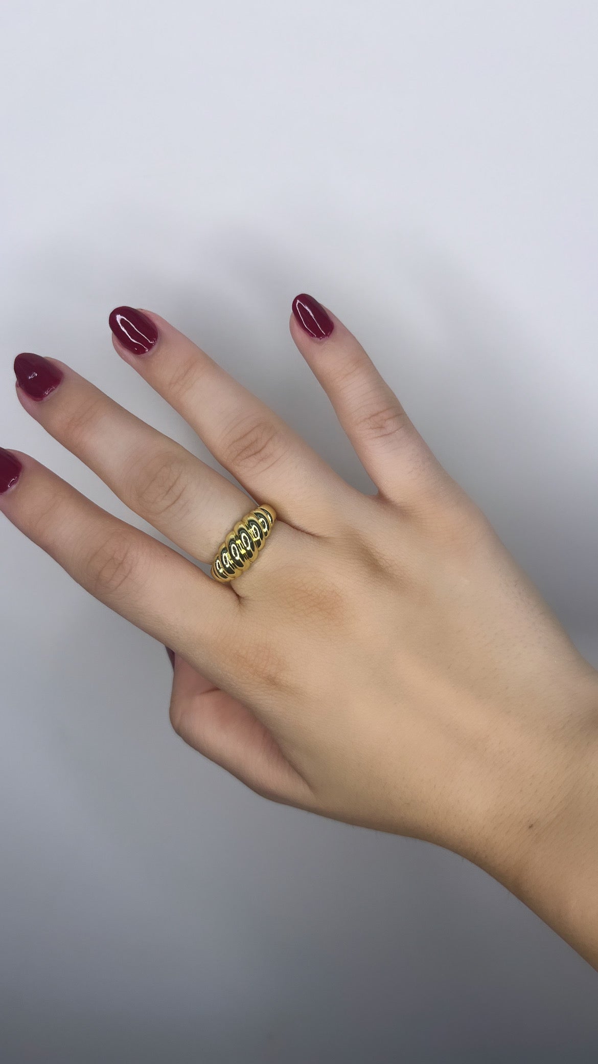 Croissant Ring Gold