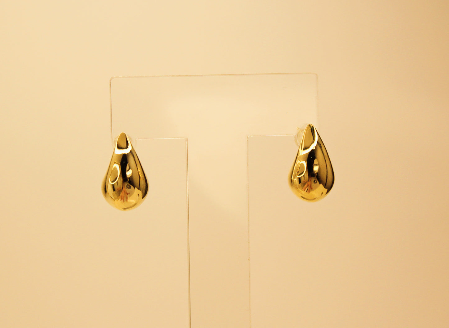 Small teardrop earrings Gold