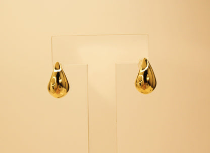 Small teardrop earrings Gold