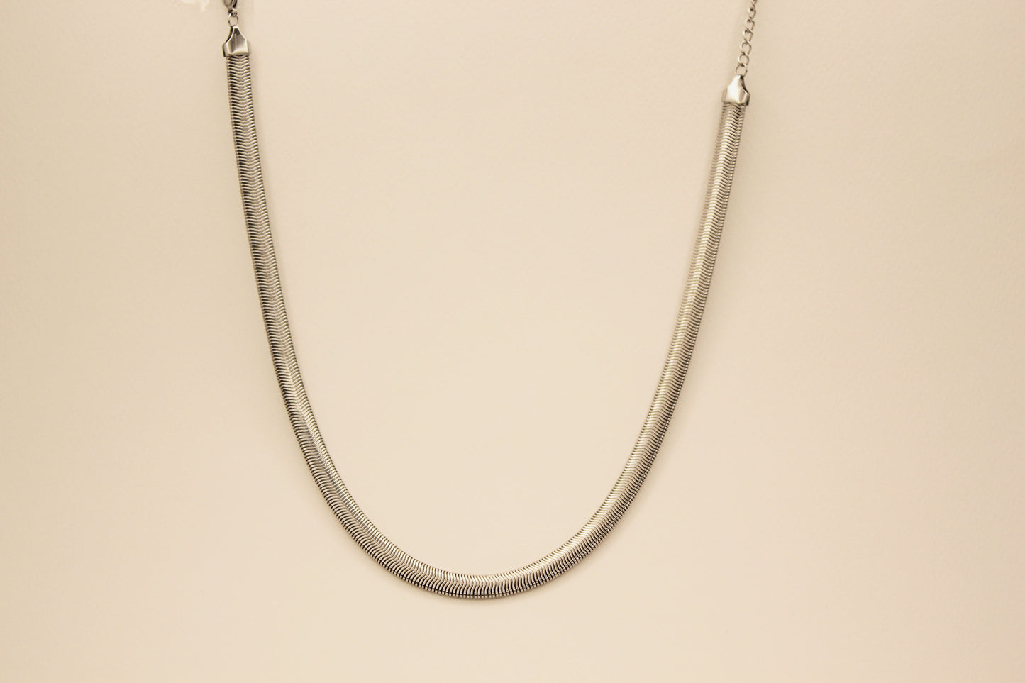 Thick Ribbon Snake Necklace Silver