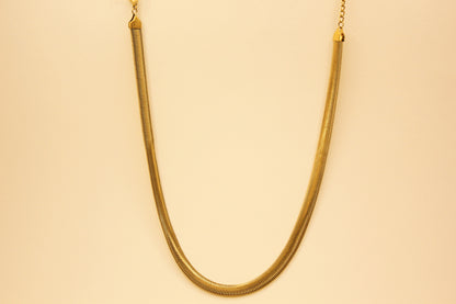 Thick Ribbon Snake Necklace Gold