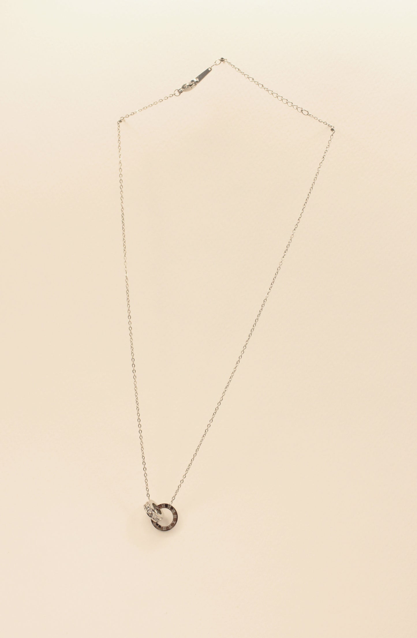 Interlock Necklace Silver