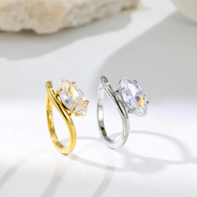 Curved Stone Ring Silver