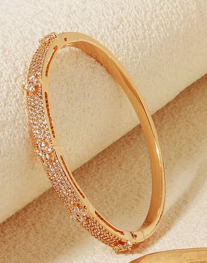 Clover Zircon Bangle