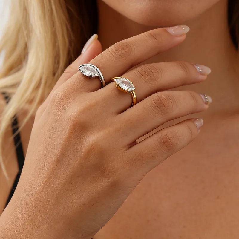 Curved Stone Ring Silver